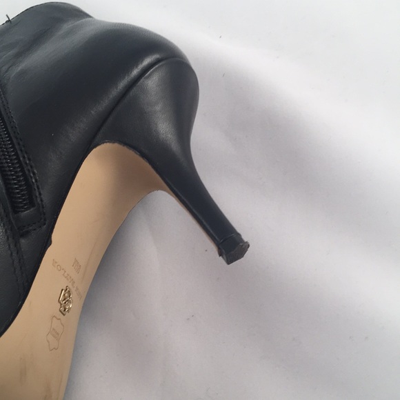 Ann Taylor Lacey Leather Cap Toe Bootie size 9.5 - Picture 6 of 10